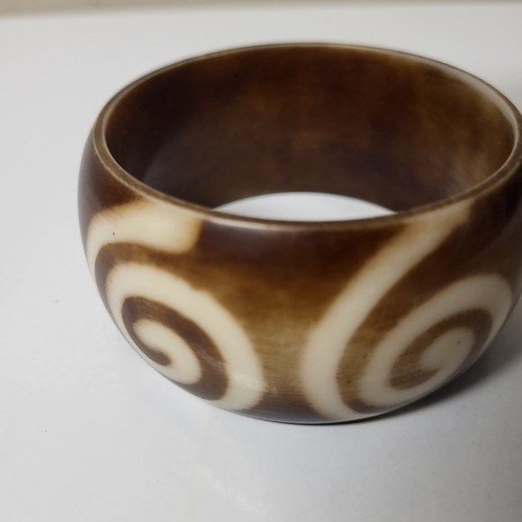 Vintage Two tone Swirl Chunky BOHO Bangle - Picture 2 of 8